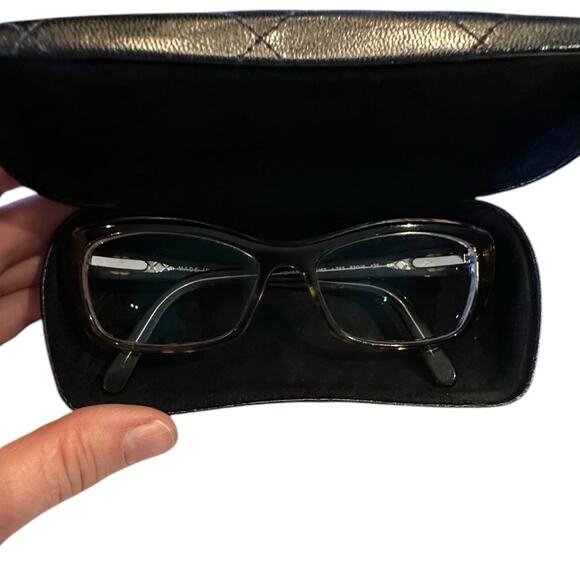 Chanel Women’s Tortoise Shell Optical Quality Glasses with Original Case - Picture 4 of 7